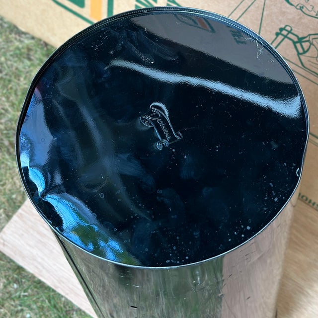 Vintage Hollywood Regency Black & Gold Floral Decoware Small Metal Hamper With Lid For Sale - Image 12 of 12