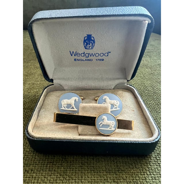 Vintage Royal British "Wedgwood" Jasper ware Gold Plate Cufflinks Circa 1980 For Sale - Image 18 of 18