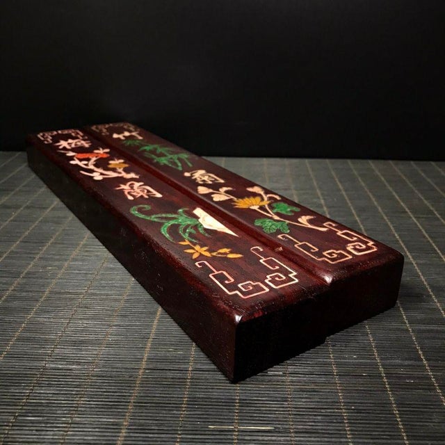 1970s Pair of Vintage Rosewood Paperweights With Inlaid "Four Gentlemen" Motif For Sale - Image 5 of 9