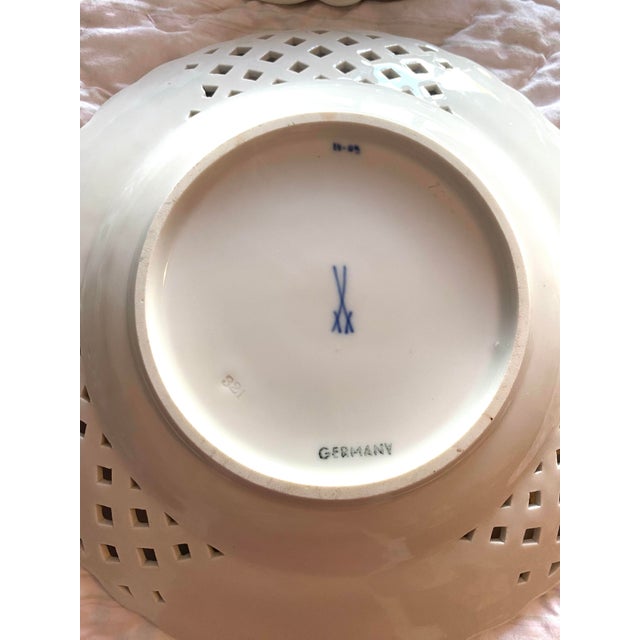 Meissen Porcelain Set of 6 Antique Meissen Blue Onion Reticulated Plates 1850-1888 For Sale - Image 4 of 12