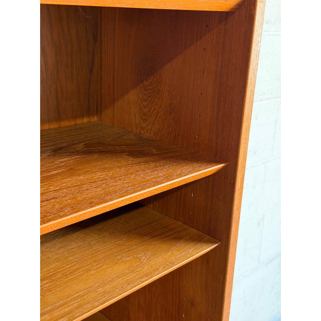 Poul Hundevad Teak Bookcase With 5 Shelves Mid-Century Modern Denmark 1960s For Sale - Image 9 of 10