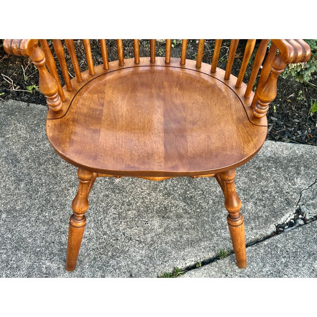 American Vtg. Ethan Allen Pair of Solid Maple Early American Style Windsor Chairs For Sale - Image 3 of 13