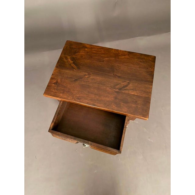 Early 20th Century Pair of American Country English Pine Side Tables With Walnut Finish, Circa 1920s For Sale - Image 5 of 18