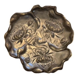 Antique Victorian Art Nouveau Embossed Sterling Silver Lotus Leaf Dish For Sale