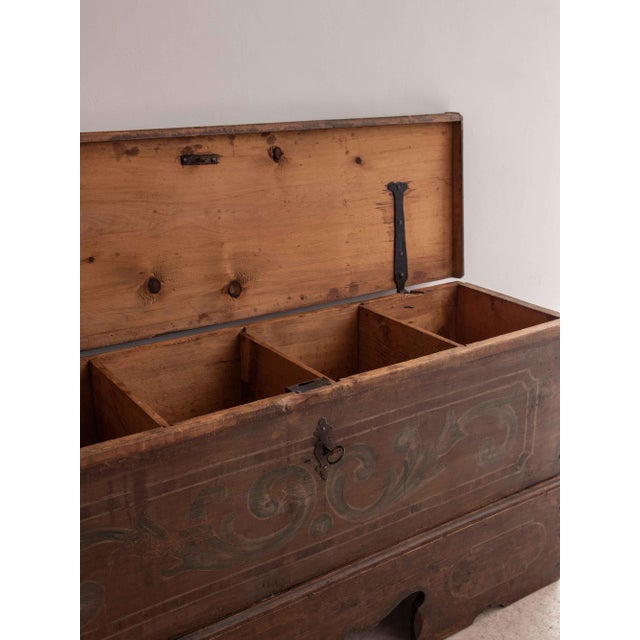 French Trunk, Alsace, 18th Century For Sale - Image 9 of 9