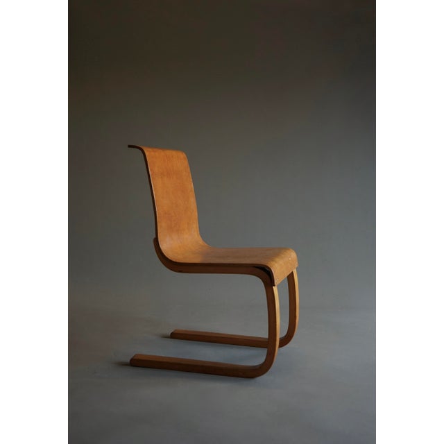 Contemporary Vintage Model No.21 Chair with Karelian Birch Seat by Alvar Aalto, 1933 For Sale - Image 3 of 18