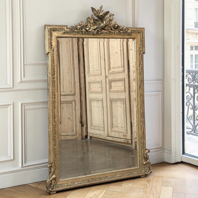 French 19th Century French Louis XVI Giltwood Mirror With Lovebirds For Sale - Image 3 of 18