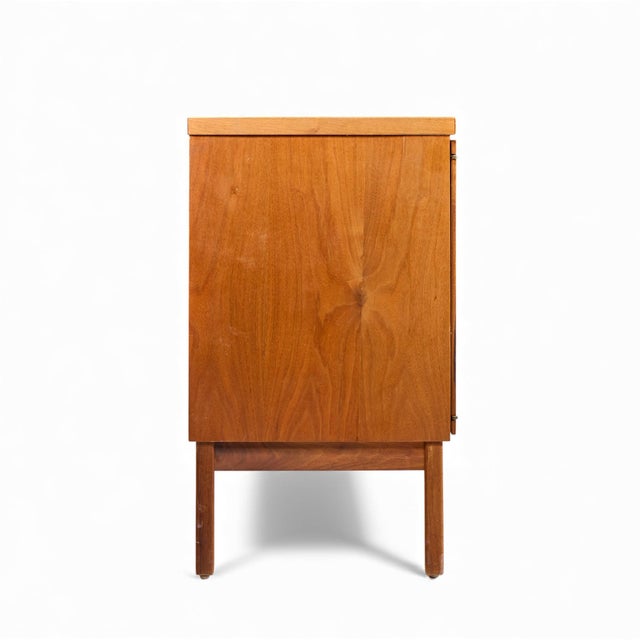 Founders Furniture Company Jack Cartwright for Founders Mid Century Walnut Credenza For Sale - Image 4 of 11