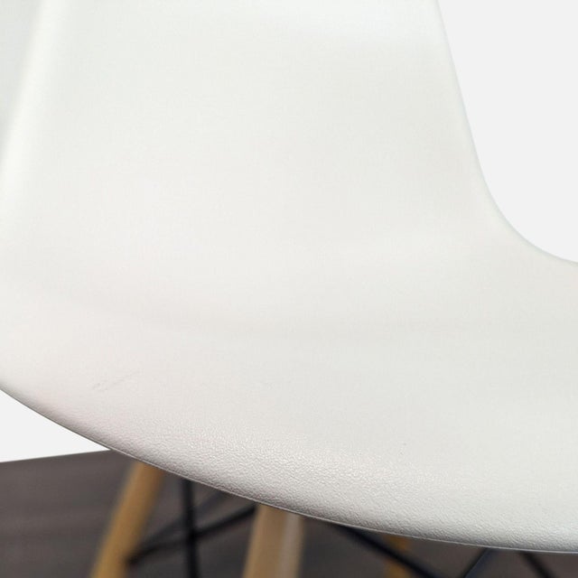 Set of Six Herman Miller Eames Molded Plastic Side Chairs For Sale - Image 9 of 10