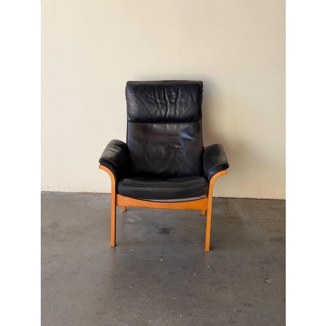 1960s Swedish Adjustable Black Leather Lounge Armchair by Göte Möbler - Mid-Century Modern Recliner For Sale - Image 10 of 11