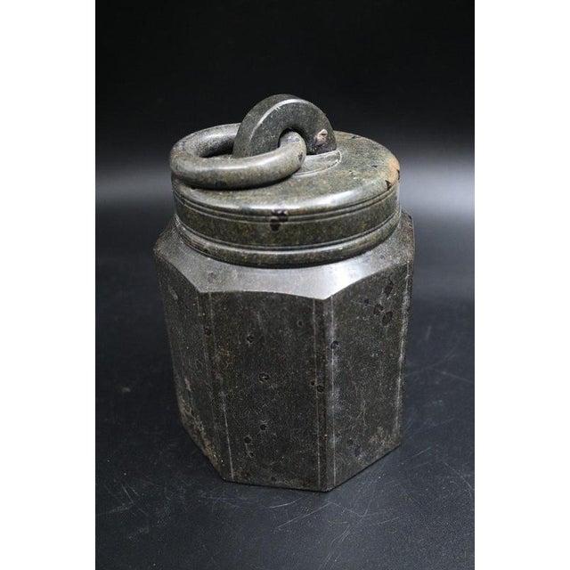 Period: 17th century Style: Renaissance, Louis 13th Condition: Good condition Material: Stone Diameter: 12 cmHeight: 17.5...