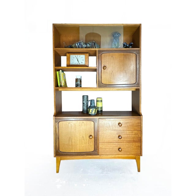 Mid-Century Modern Vintage Stateroom Teak Room Divider and Display Cabinet from Stonehill, 1960s For Sale - Image 3 of 17
