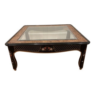 1980s Drexel Heritage Et Cetera Collection Chinoiserie Black & Gold Painted & Burl Coffee Table Beveled Glass Insert For Sale