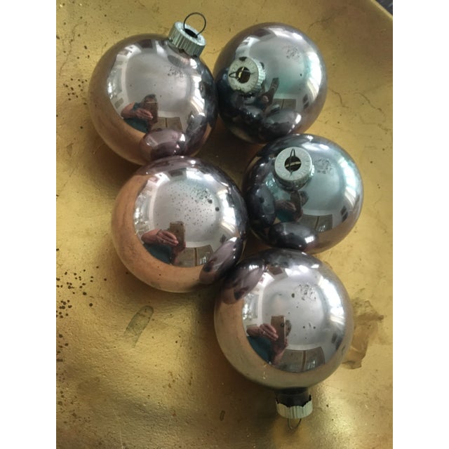 Modern Vintage Shiny Brite Ombre Glass Christmas Tree Ornaments in Original Tray- Set of 5 For Sale - Image 3 of 12
