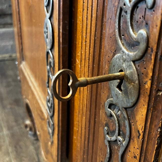19th Century French Provincial Walnut Carved Open Display Cabinet Hutch For Sale - Image 9 of 16