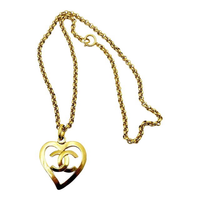 Chanel Vintage Gold Plated CC Heart Pendant Necklace For Sale