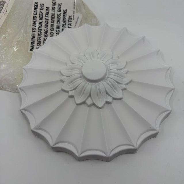 Neoclassical Vintage Ceiling Medallion Mount For Sale - Image 3 of 10