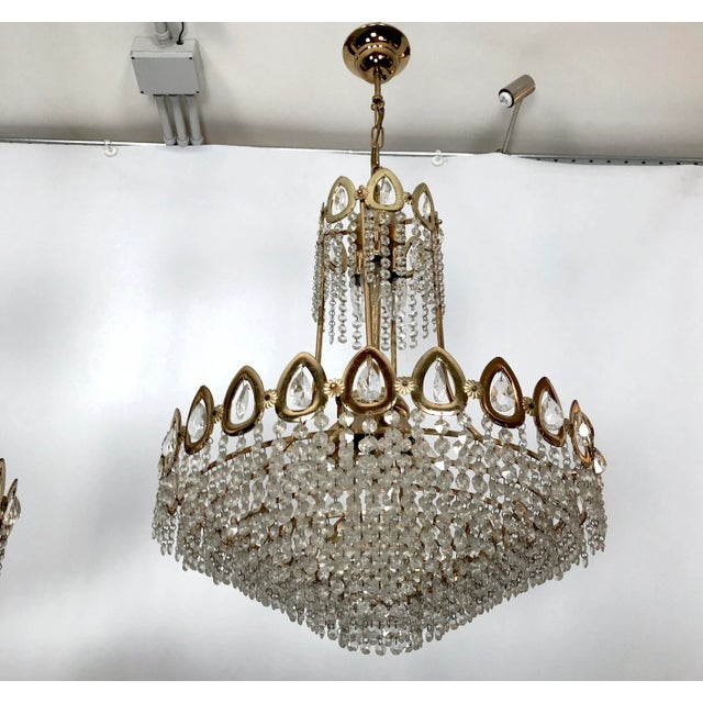 Gilt and Crystal Chandeliers from Sciolari, 1970s, Set of 2 For Sale - Image 12 of 15