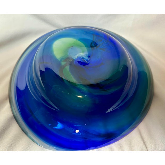 Early Caleb Siemon Signed Art Glass Centerpiece Bowl – Dated 2000 For Sale - Image 4 of 8