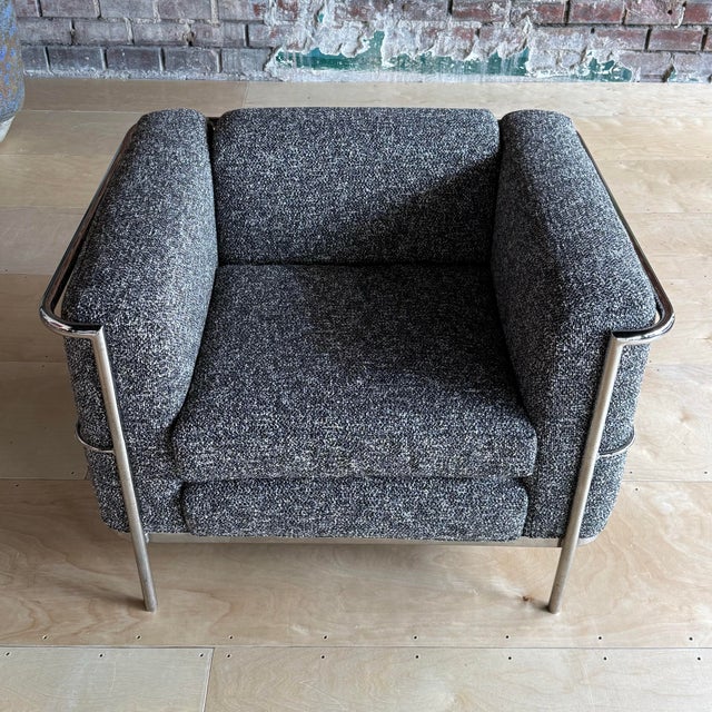 Jack Cartwright Lc2 Chair Reupholstered in Crypton For Sale In Cleveland - Image 6 of 12