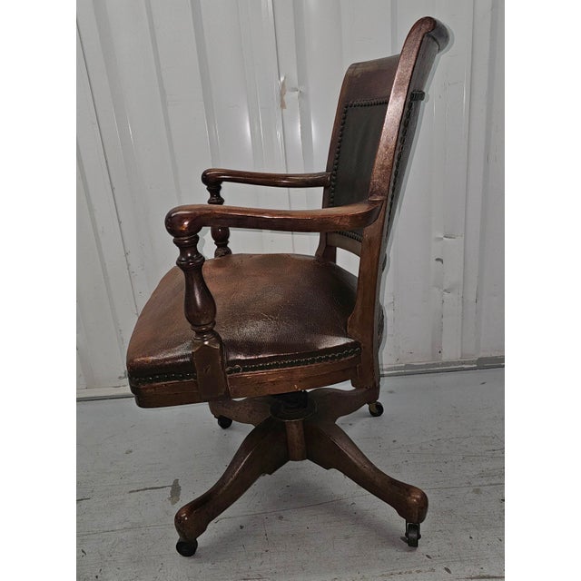 1900 - 1909 1900s Sikes Furniture Walnut & Leather Upholstered Desk Chair For Sale - Image 5 of 9