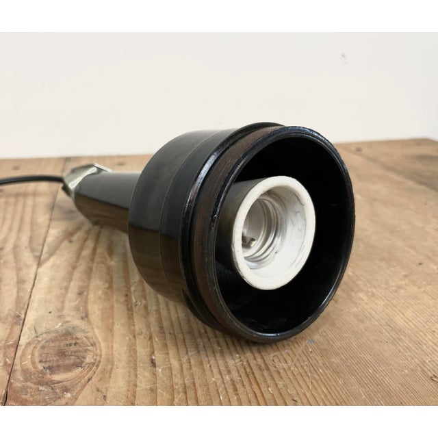 Vintage Industrial Hanging Work Light in Bakelite, 1960s For Sale - Image 12 of 14