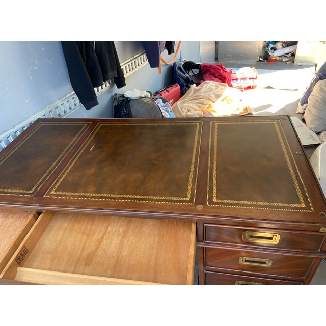 Vintage Sligh Furniture Leather Top Mid Century Modern Campaign Executive Desk For Sale - Image 12 of 17