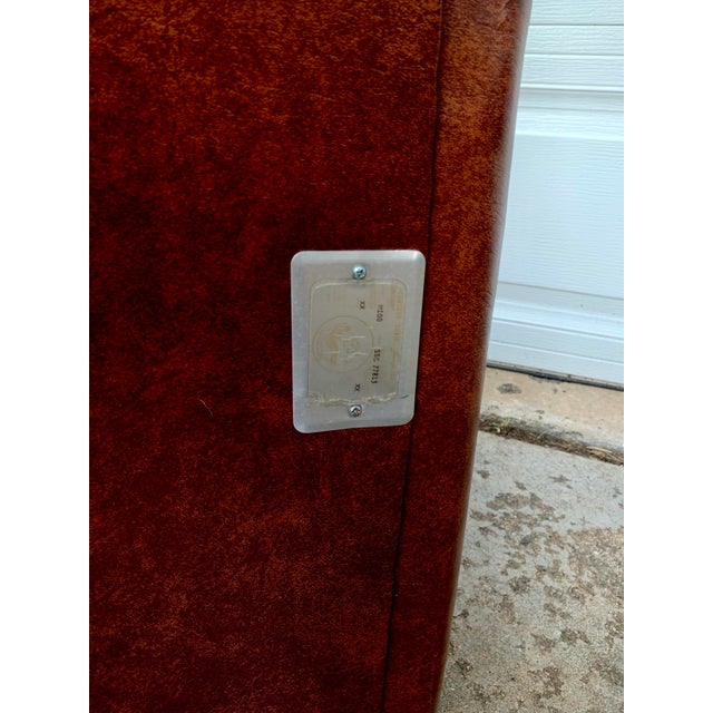 Brown 1970s Vintage Deluxe Electric Contour Lounge Chair For Sale - Image 8 of 13