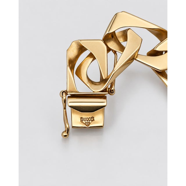 Gold Mid 20th Century Heavy 14k Yellow Gold Chunky Curb Link Chain Bracelet For Sale - Image 8 of 8