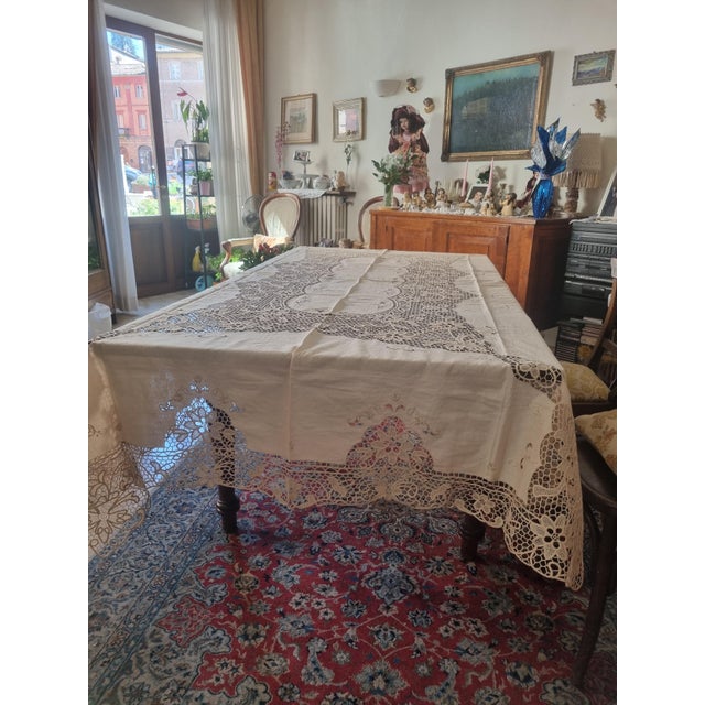 wonderful handmade tablecloth in fine linen with embroidery and lace for 12 with 12 napkins