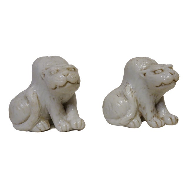 Small Antique Meiji Japanese Hirado Ware Porcelain Tigers, 1890s, Set of 2 For Sale