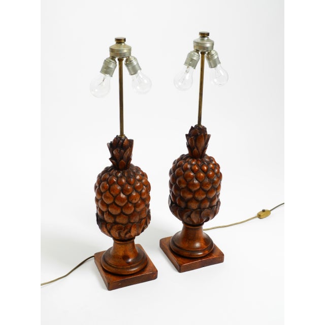 1950s Large Mid-Century Modern Pineapple Table Lamps in Stained Pinewood, 1950s, Set of 2 For Sale - Image 5 of 18