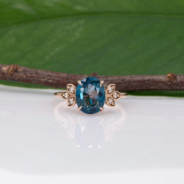 3.2Ct London Blue Topaz Ring With Earth-Mined Diamond Accents: Solid 14k Gold, Size 6.75 For Sale In Columbus - Image 6 of 10