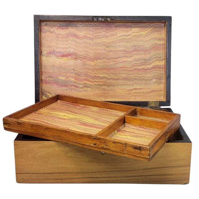 Late 19th Century Late 19th Century Blonde Mahogany Lidded Box For Sale - Image 5 of 10
