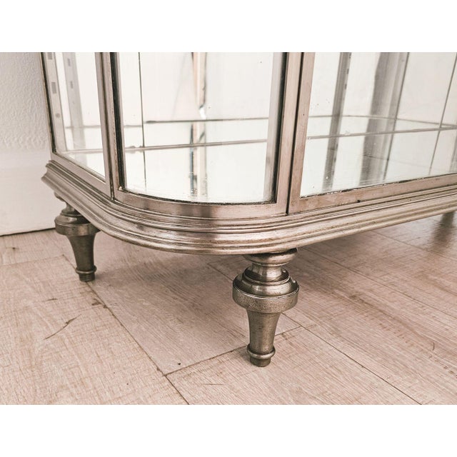 Brushed Steel Mirrored French Display Case / Vitrine, Circa 1920 For Sale In San Francisco - Image 6 of 7