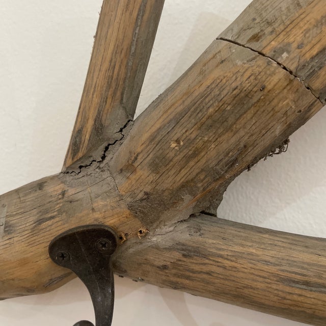 1980s Wall-Mounted Coat Rack For Sale In Miami - Image 6 of 11