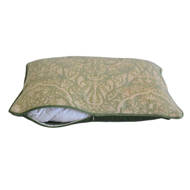 Fortuny Designer Mariano Fortuny Piazzetta Italian Feather/Down Pillow 22" X 15" For Sale - Image 4 of 6