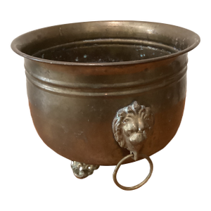 Vintage Brass Coal Bucket /Jardiniere With Claw Feet and Lion Heads Handles