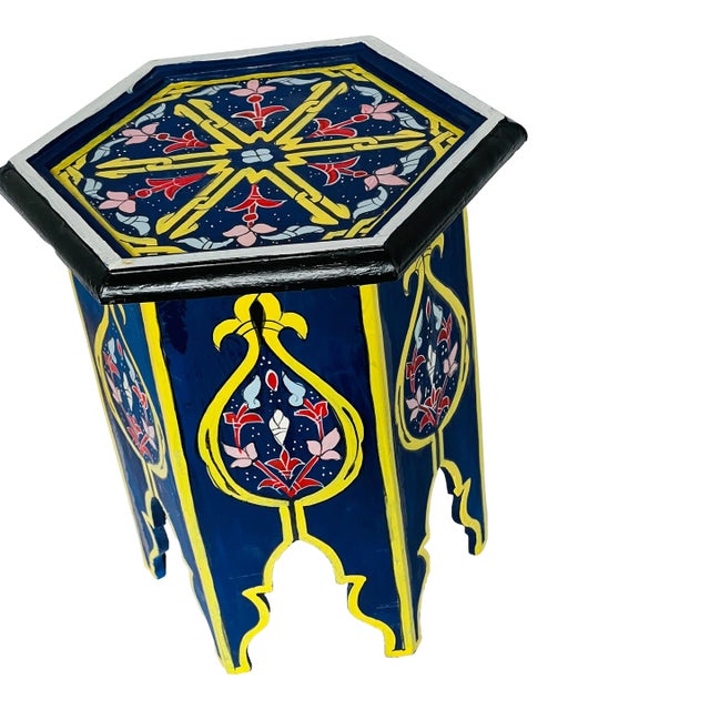 ヴィンテージ　MOROCCAN side table Vintage Moroccan-style Side Table, Intricately Carved Wood