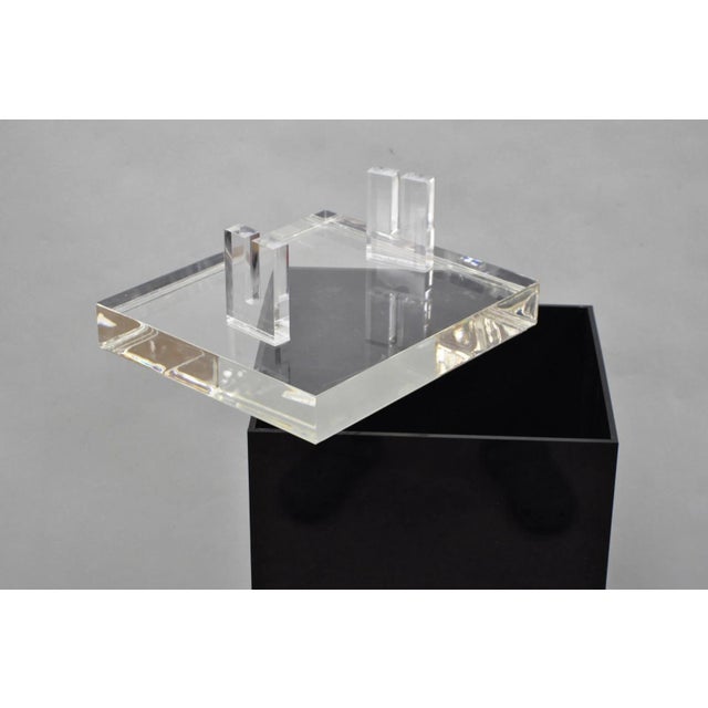 Vintage Mid Century Modern Clear Lucite & Black Acrylic Lighted Pedestal Stand For Sale - Image 15 of 18