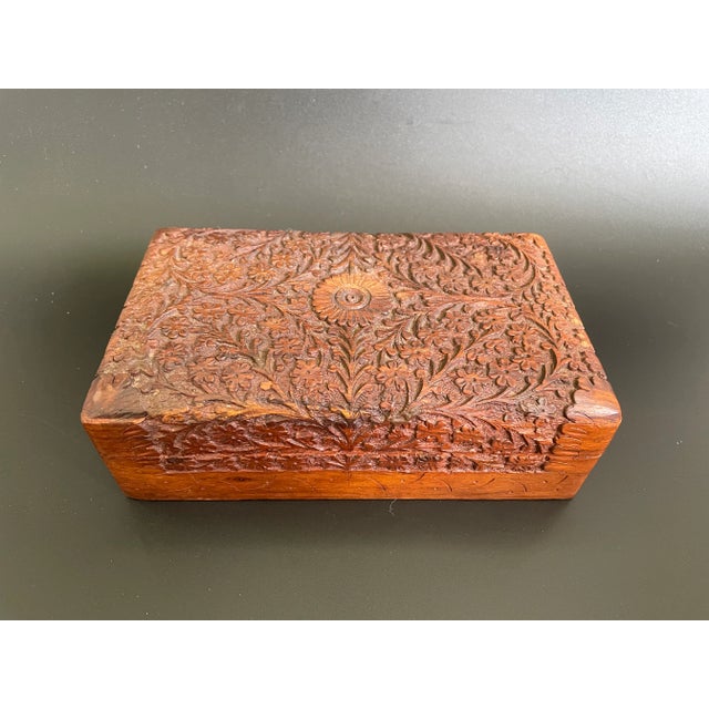 Antique Anglo-Indian Kashmir Walnut Wood Carving Floral Trinket - Jewelry Box For Sale - Image 13 of 13