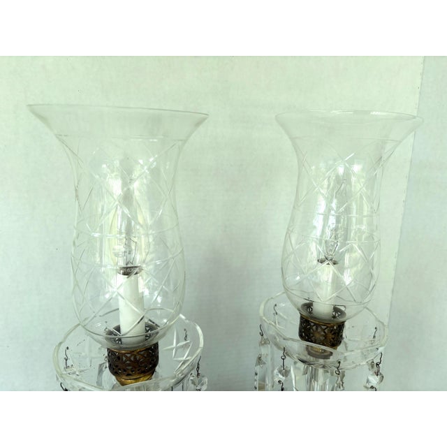 Hollywood Regency Pair of Vintage Crystal Prism Boudoir Lamps With Marble Bases and Etched Glass Shades For Sale - Image 3 of 12