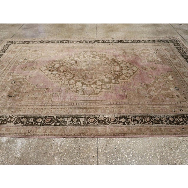Galerie Shabab Collection Mid-20th Century Turkish Anatolian Room Size Carpet For Sale In New York - Image 6 of 10