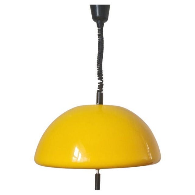 Mid-Century Space Age Yellow Pendant by Guzzini for Meblo, Italy, 1970s For Sale - Image 17 of 17