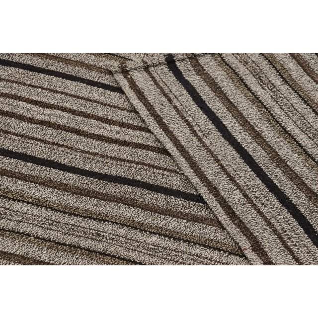 Gray Vintage Palas Bidjari Persian Kilim, Gray Geometric Stripe - Rug & Kilim For Sale - Image 8 of 8