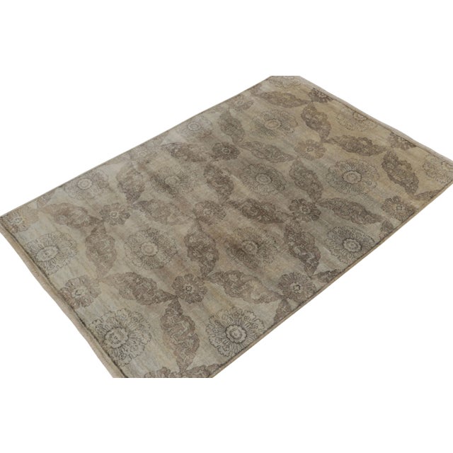 Hand-knotted in luxurious silk, this 6x9 contemporary rug from our Modern Classics collection is particularly inspired by...