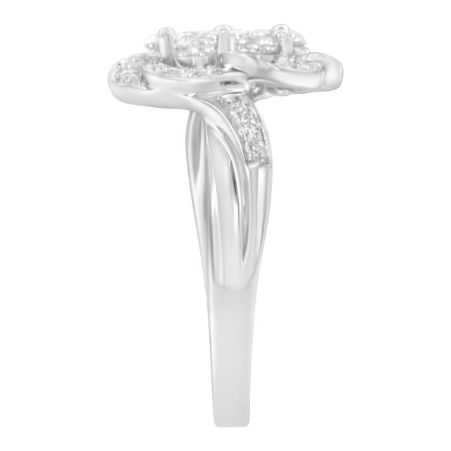 Early 21st Century 14K White Gold Floral Cluster Diamond Ring (1.0 Cttw, H-I Color, SI2-I1 Clarity) - Size 6 For Sale - Image 5 of 7