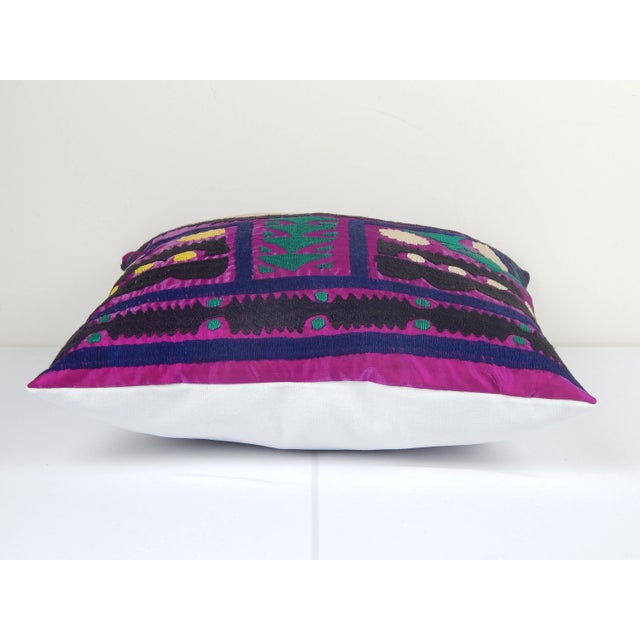 Turkish Suzani Pillow Cover Suzani is an exquisite fabric, every piece is unique but can also contain small...