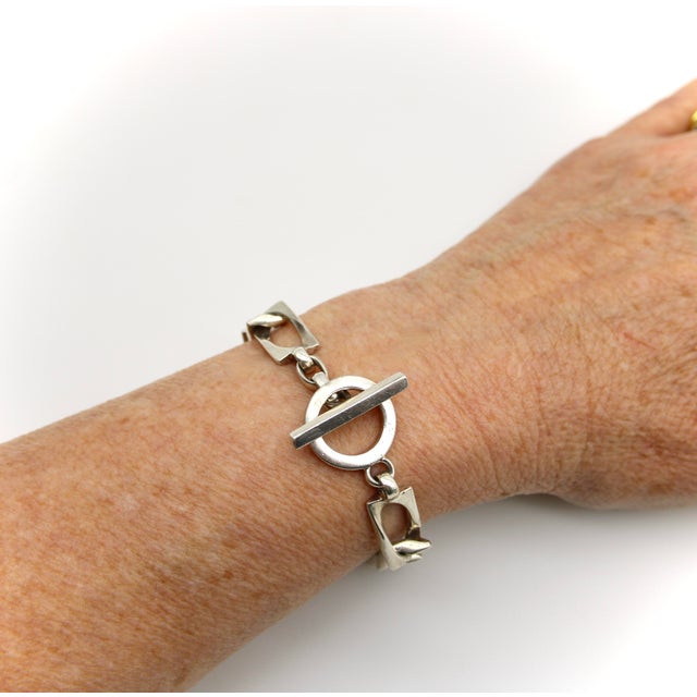 1980s Vintage Sterling Silver Gucci Toggle Bracelet For Sale - Image 5 of 7