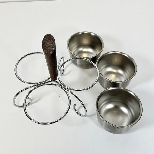 1960s Vintage Mid-Century Boho Chic Metal Condiment or Dressing Serving Dishes With Caddy For Sale - Image 6 of 7
